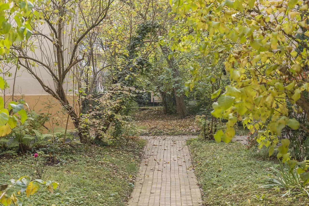 Silent Paradise Ober St Veit by ichbucheAT Wien 0*,