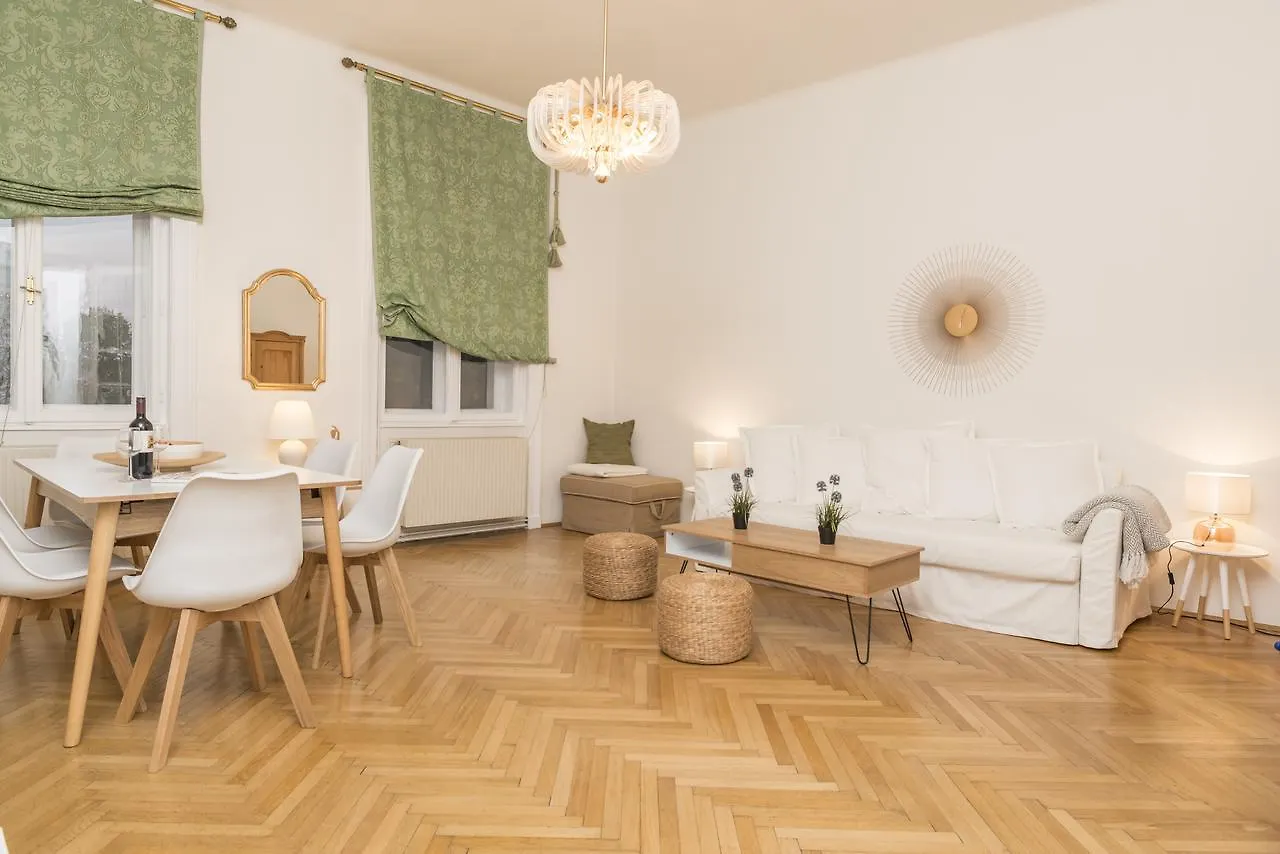 Silent Paradise Ober St Veit by ichbucheAT Wien Apartment
